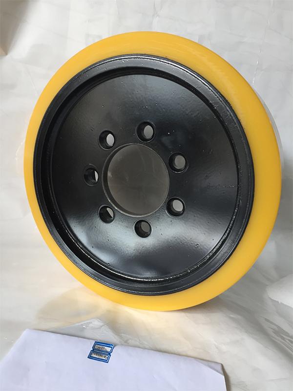 4VMO203AS 4" x 2.875 Hyster Load Wheel with Bearings Polyurethane on Cast Iron 